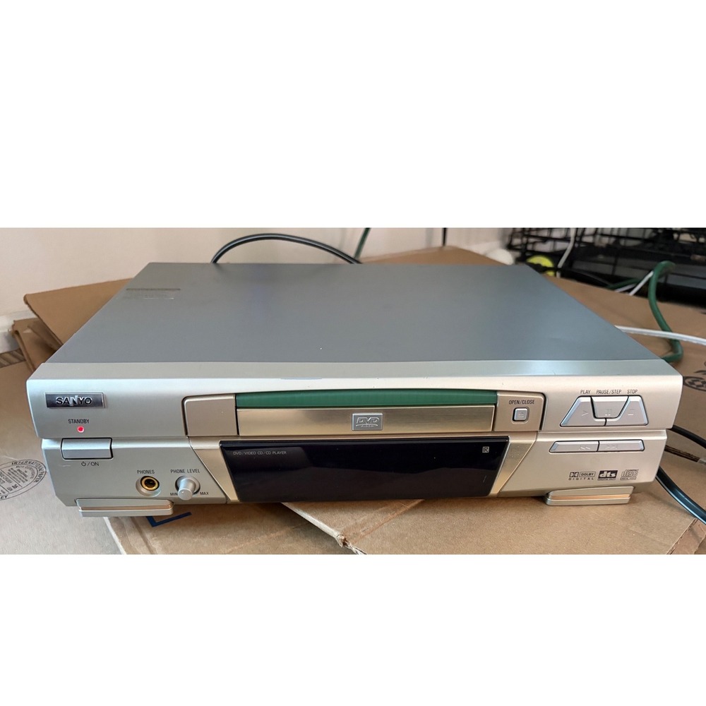Sanyo DVD Video CD Player Silver Home Media Player Dolby Digital DTS‎